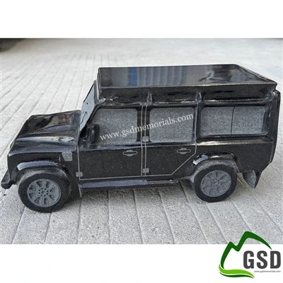Estàtua commemorativa del Land Rover Defender de granit